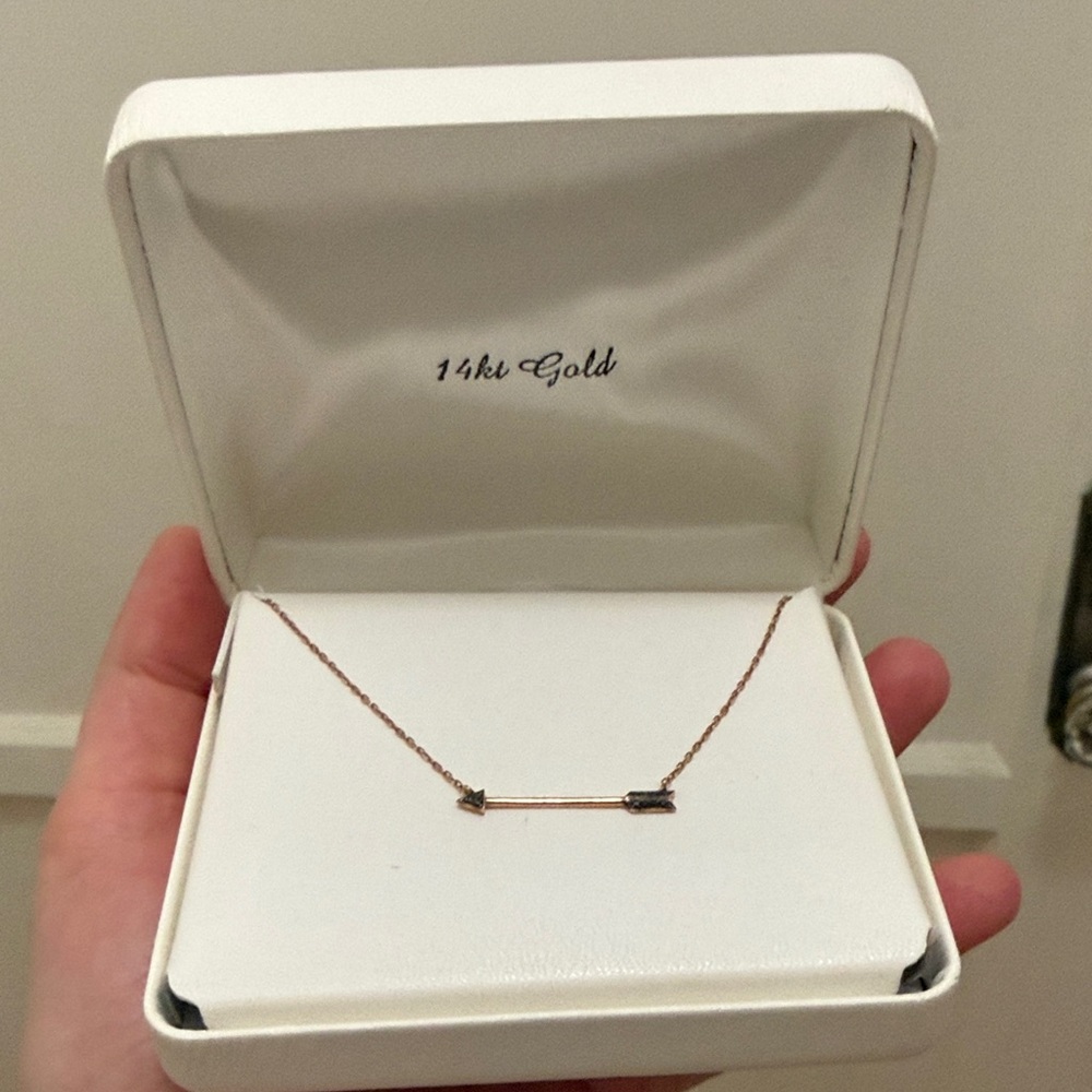 14k Gold Arrow Bar Necklace - Rose Gold